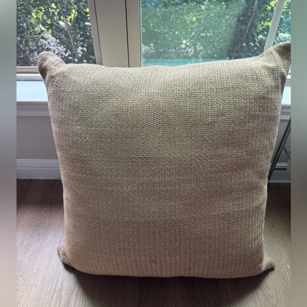 XL Pottery Barn Faux Natural Fiber Outdoor Pillow Natural Tan 26" Square #S6032